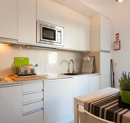 Santa Catarina Apartment - No Centro Da Cidade Com Garagem, Perto Do Timeout Market Lisbona Esterno foto